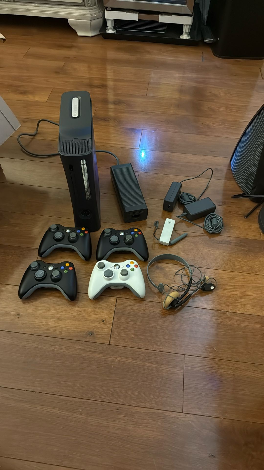 Microsoft Xbox 360 Elite 120GB Console - Black