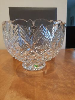 CRYSTAL WATERFORD 9" CUTTERS FOOTED BOWL WITH CERTIFICATE OF AUTHENTICITY 