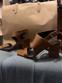 Women’s Via Spiga Edina Tan Leather Heels