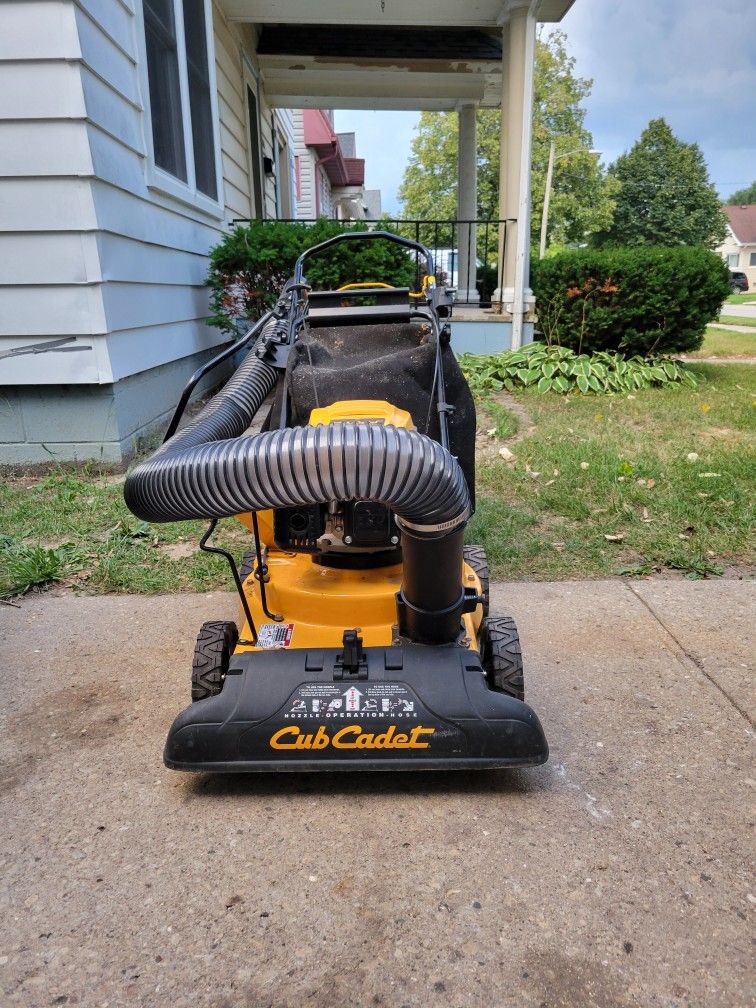 CUB CADET CHIPPER SHREDDER VACUUM 