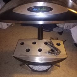Aero Garden Hydroponics System Brand New 