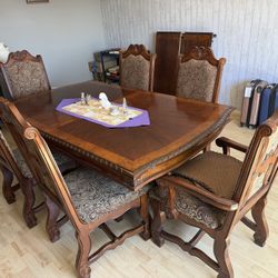 Dining Room Table 