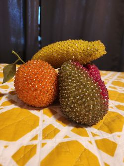 Pinned fruit
