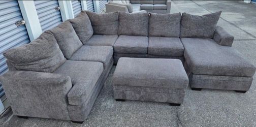 Rooms to go gray sectional
