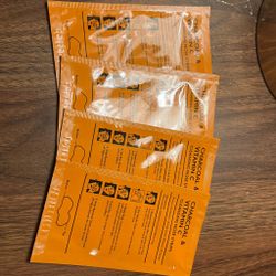 Charcoal & Vitamin C Cleansing Nose Strips