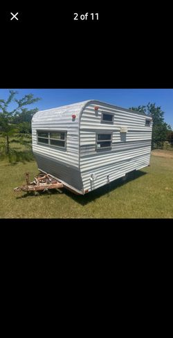 1971 Broken Arrow “Tee-Pee” Vintage Camper – Gutted Restoration Project –