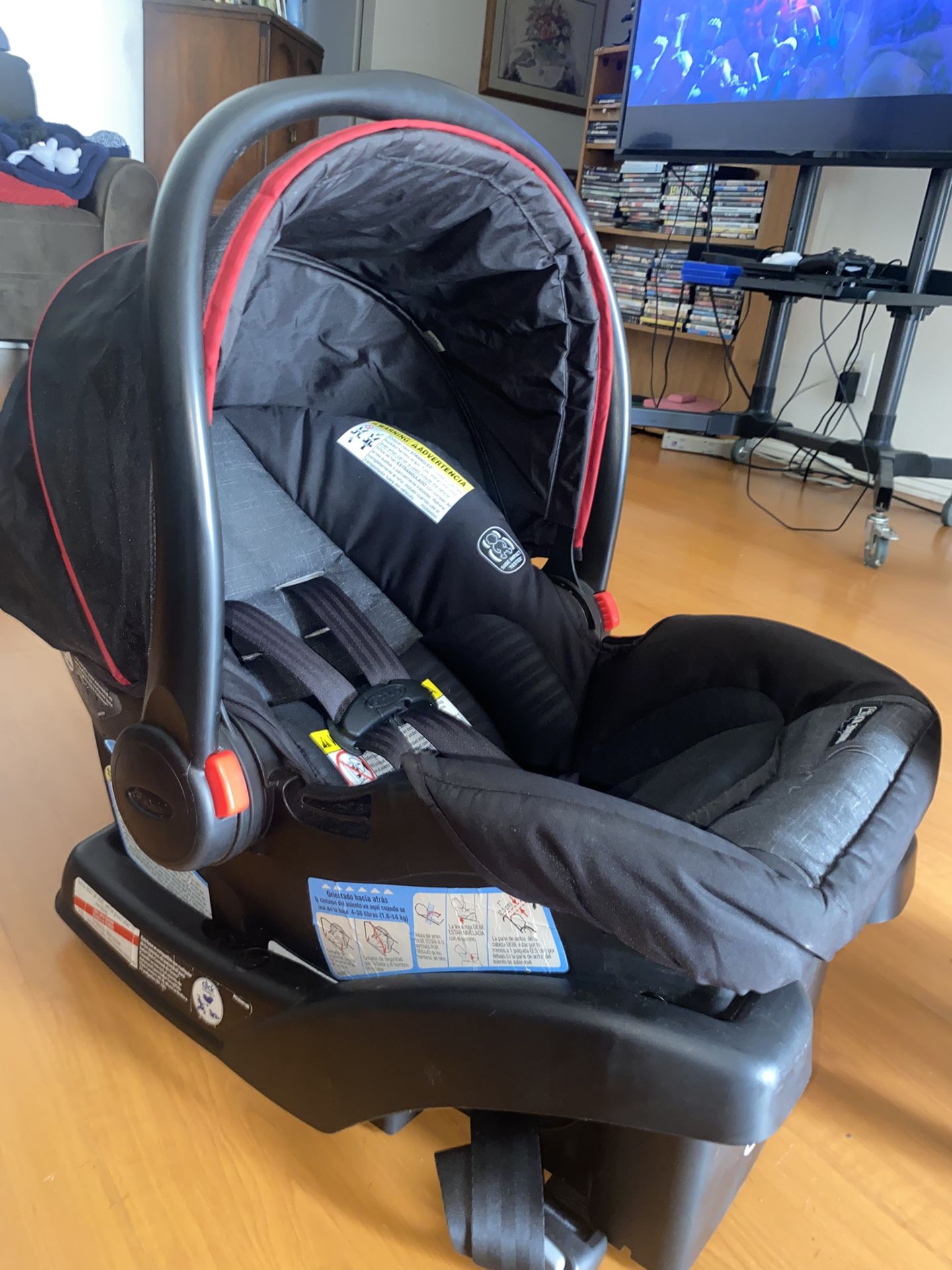 Graco Infant Car Seat And Base
