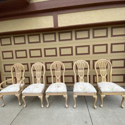 Very  Beautiful gorgeous dining chairs