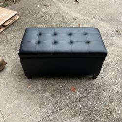 Cosmopolitan Rectangle Storage Ottoman (33.5 X 17.5 X 17.5)