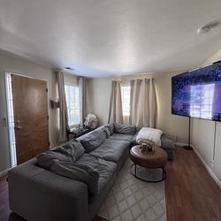 Modani sectional