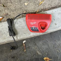 Milwaukee M12