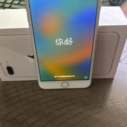 iPhone 8 Plus