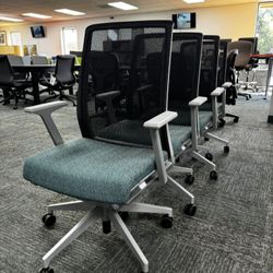 Office Chair / Conference Chairs | Haworth | 25% Off Sale! | 