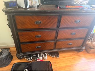 Dresser & Nightstand