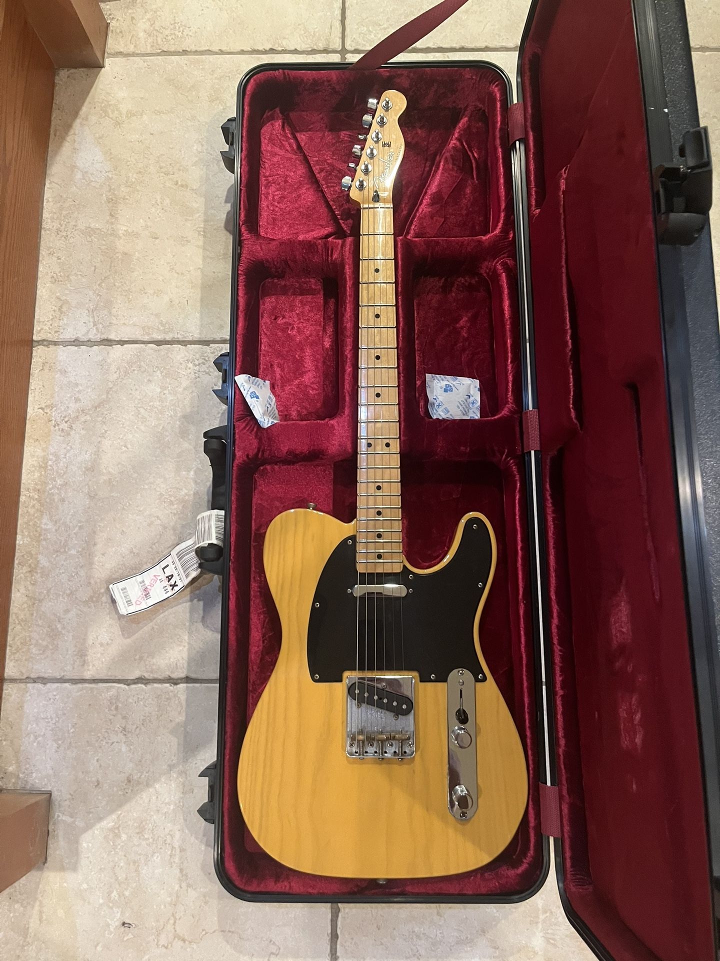 Fender MIM Deluxe Ash Telecaster w/ Gator Flight Safe Hardshell Case (Brand New)