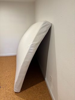 Queen size mattress- barely used