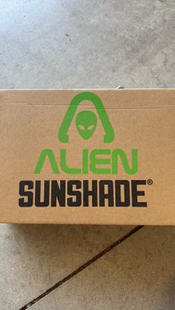 JT Jeep Gladiator/ Alien Sunshade Blue