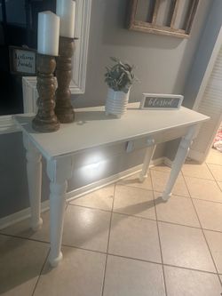 Farmhouse entry table