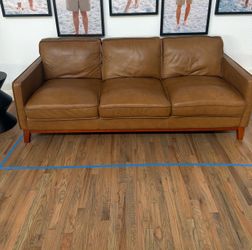 2 couches - leather.
