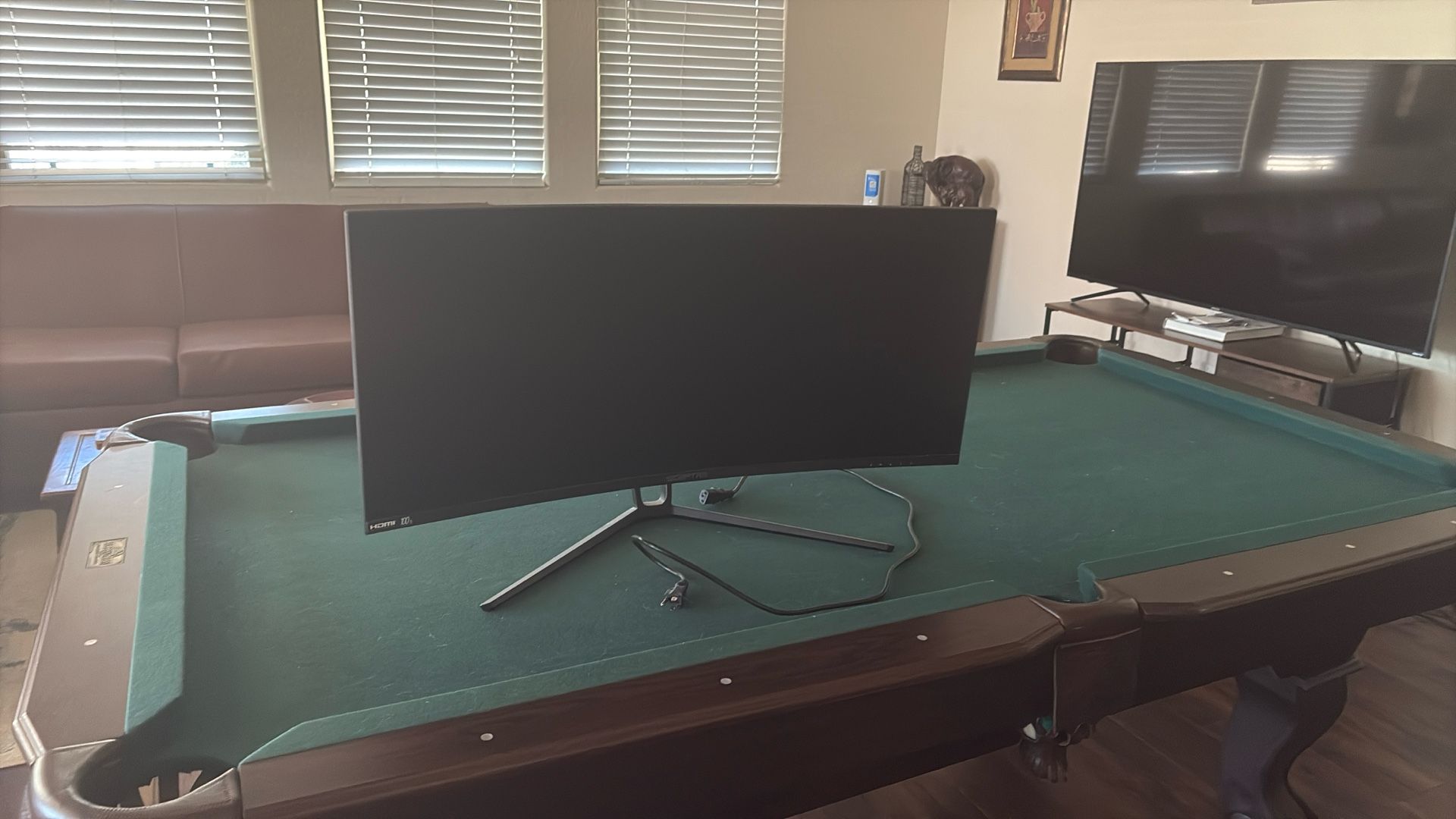 35-inch Curved Ultra Wide Gaming Monitor