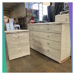 8 drawers dresser and nightstand / Eight drawers dresser and nightstand