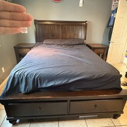 Cal King Bedroom Set 