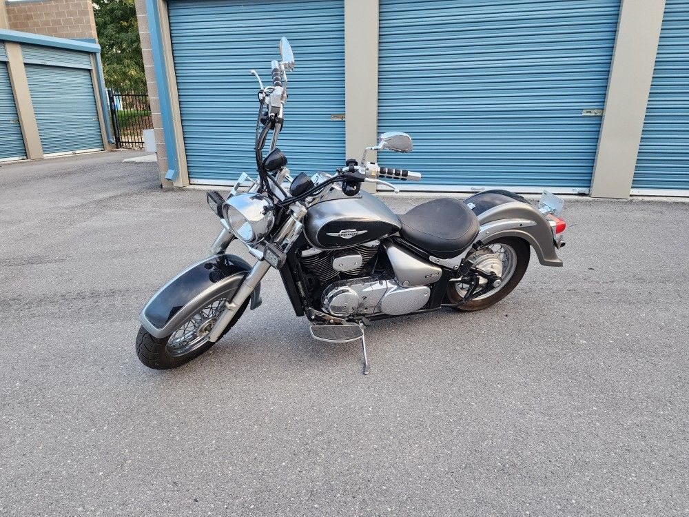 2005 Suzuki Boulevard