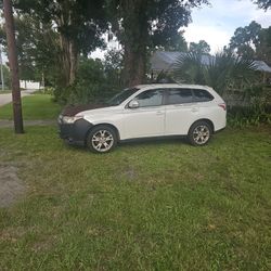 2014 Mitsubishi Outlander