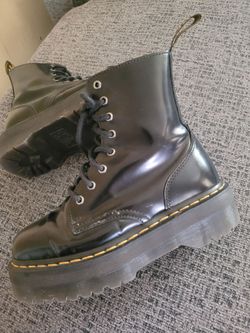 Dr. Martens Jadon Boot Smooth Leather Platforms