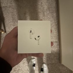 AirPods Gen 3s