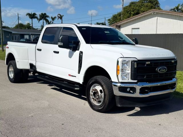 2023 Ford F350 Super Duty Crew Cab