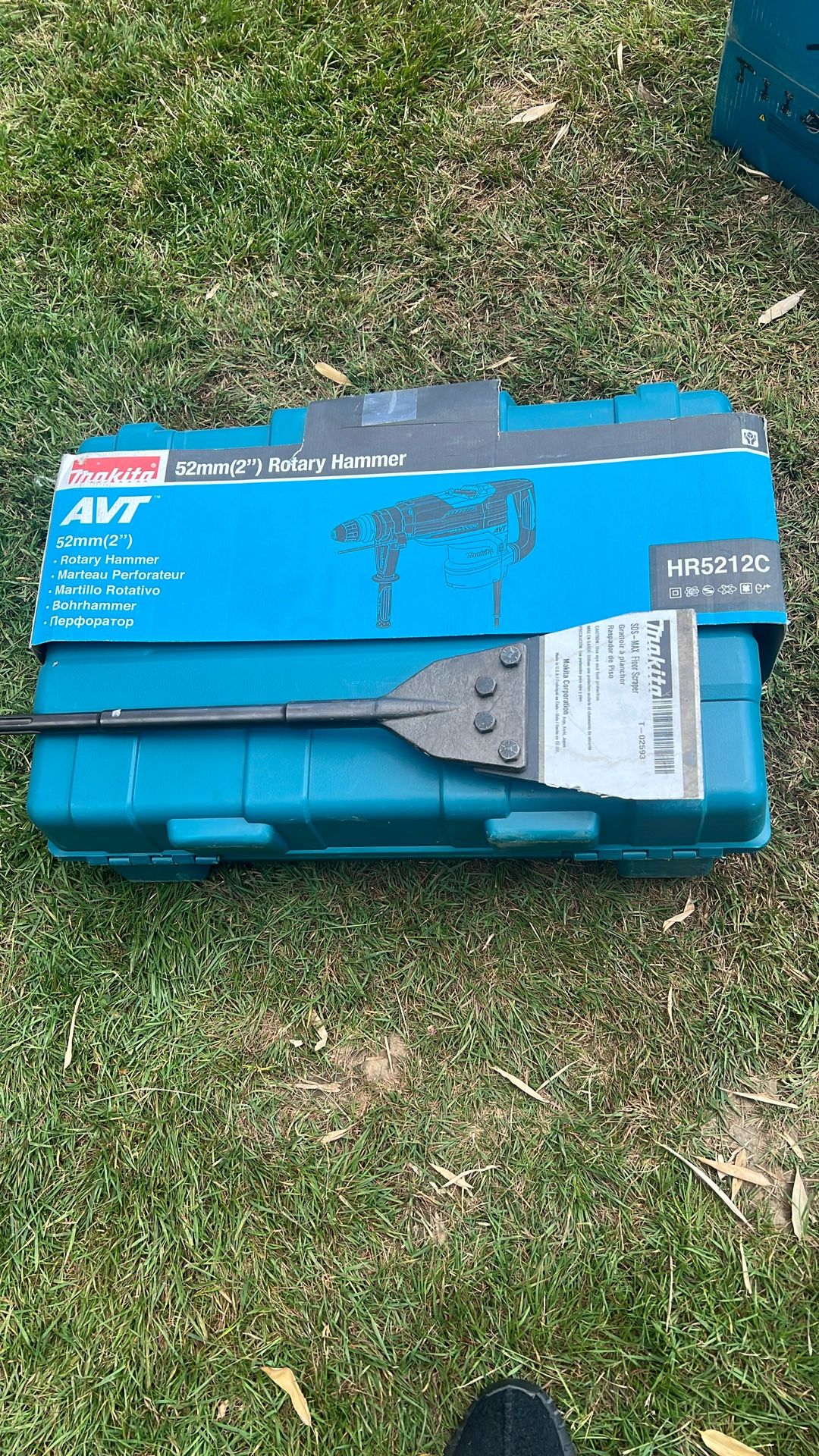 Makita Rotary Hammer. 52 Mm. (2)”. Model HR5212C And SDS Floor Scraper.