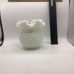 MilkGlass NobNail Vase 💎 Vintage 💎 MilkGlass NobNail Vase