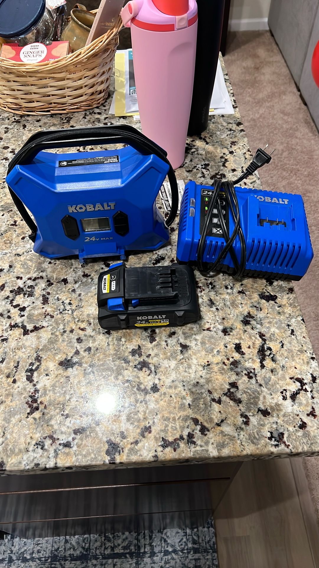 Kobalt Air Inflator with 24v 4.0 ah Battery and charger