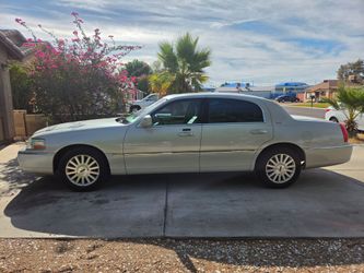 2004 Lincoln Towncar Ultimate