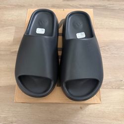 Yeezy slide onxy