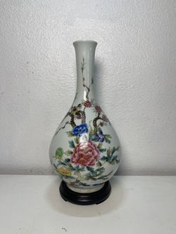 Vintage Chinese Vase-Antique Porcelain Asian Vase (16”tall $85)