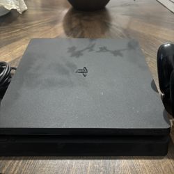Playstation 4 slim