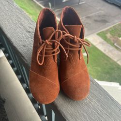 TOMS Rust Suede Booties – Size 7 1/2 (Wedge Heels)