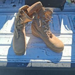 New Boots. Military.  Size 11 Regular 