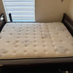 Full size mattress