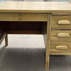 Vintage Desk w/ 4 Locking Drawers