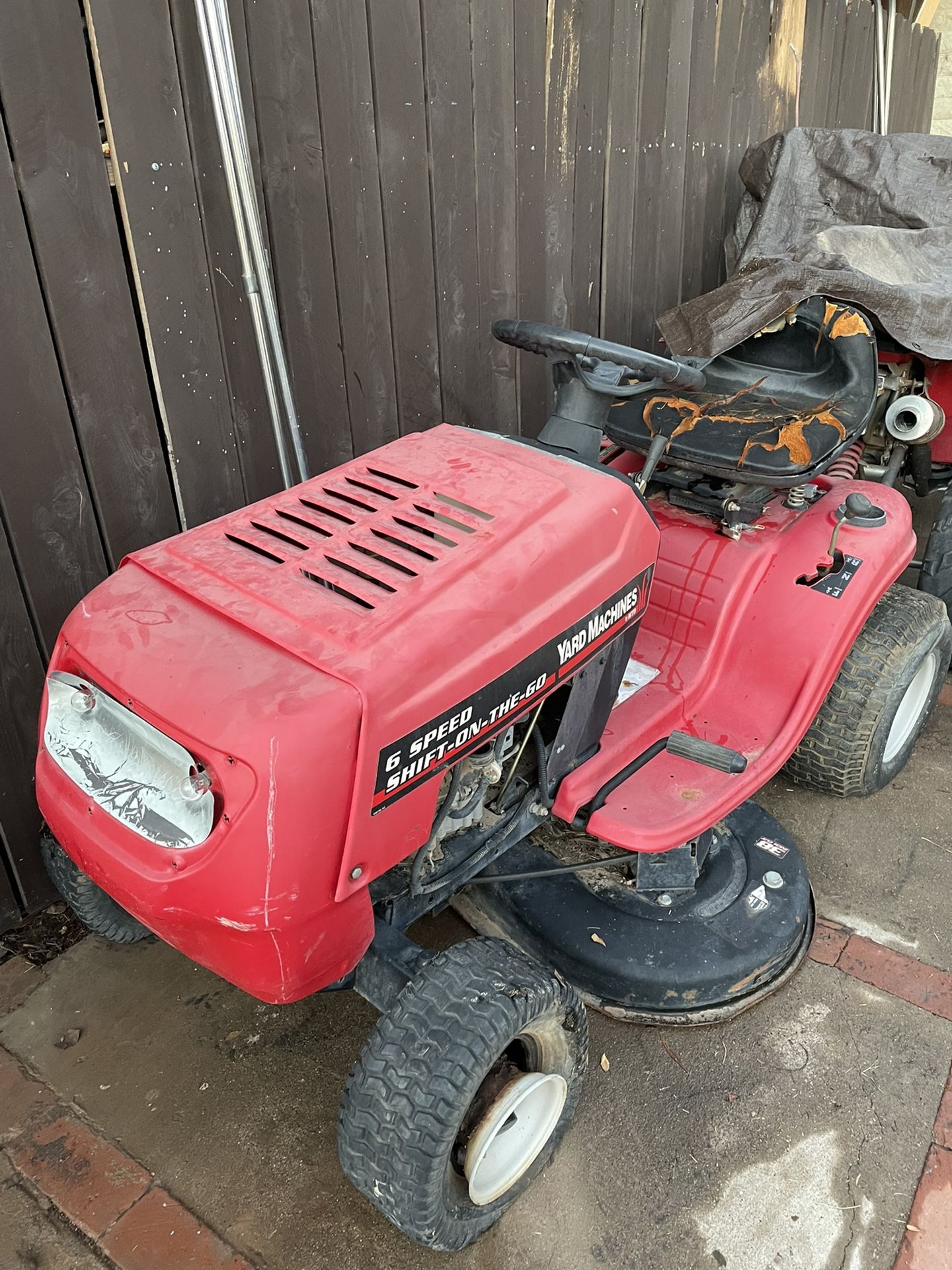 Riding Lawn Mower Does NOT Work (Mechanics special) for Sale in Glendale, AZ OfferUp