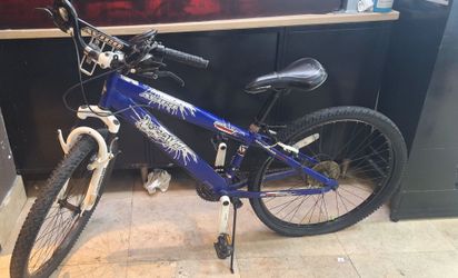 Mountain Bike For Sale – Needs Rear Wheel