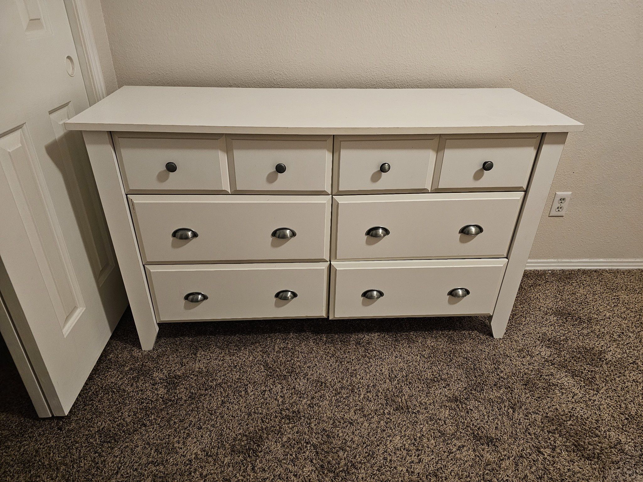 Dresser Soft White