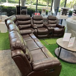 Recliner Sectional with Bluetooth Speaker and Lights / Seccional reclinable con altavoz Bluetooth y 