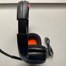 Plantronics Gamecom 818H Headset (READ)