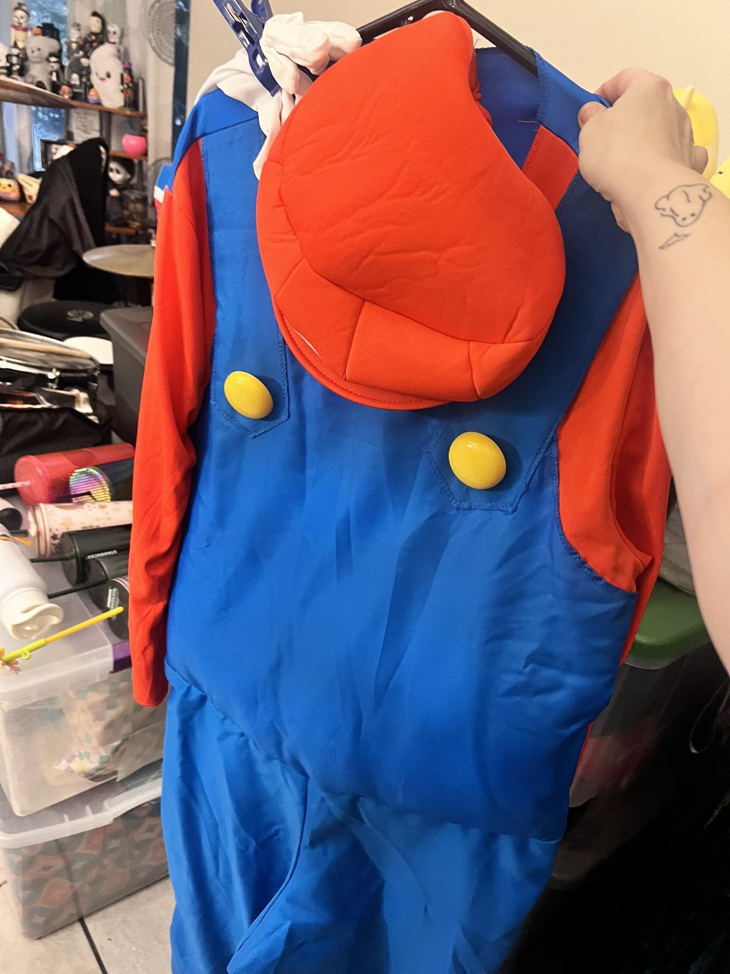 Standard size Mario Costume