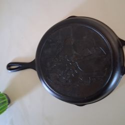 Lodge Dolly Parton Cast Iron Skillet 