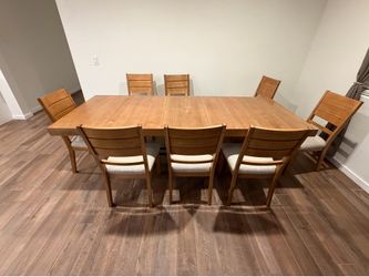 Dining room table